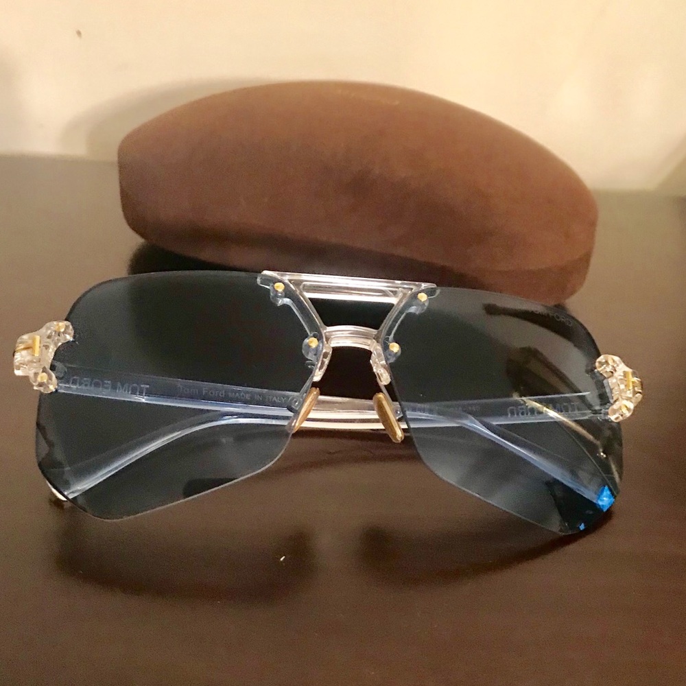 TOM FORD